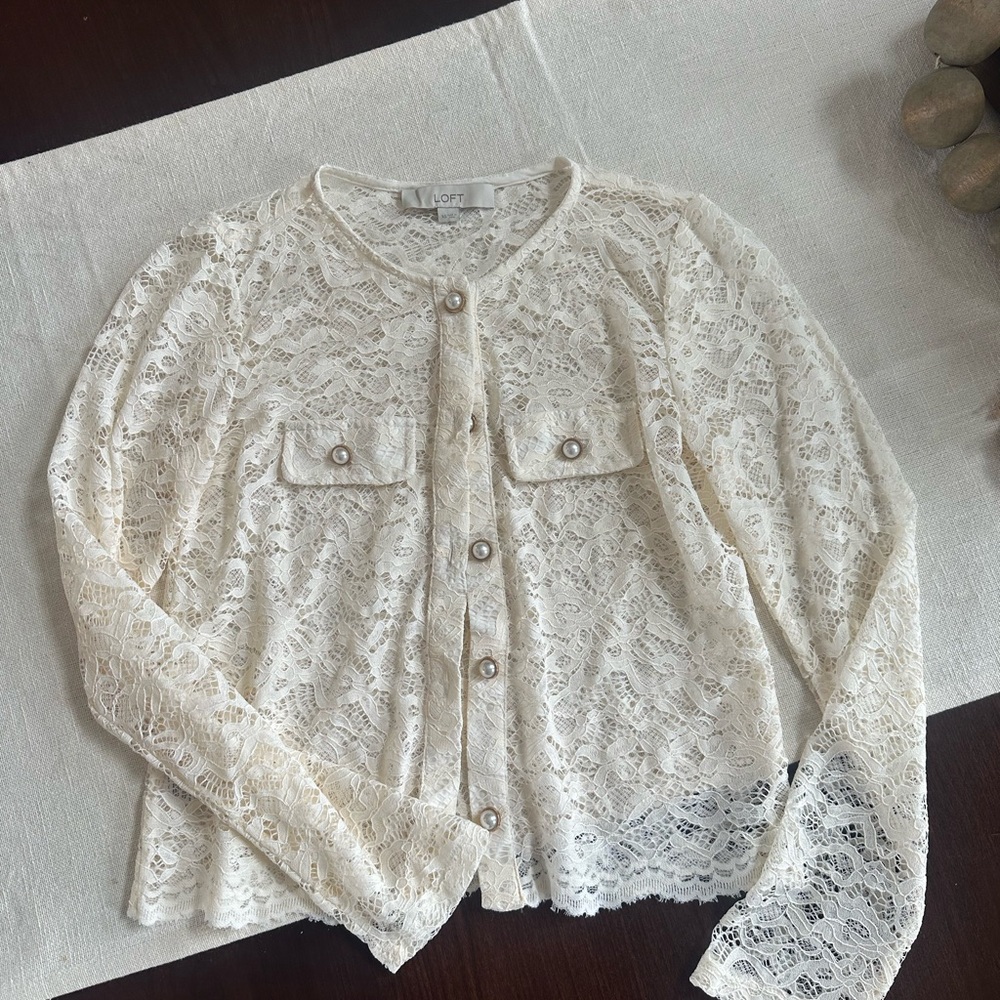 LOFT Cream Lace Blouse pearl button front long sleeve romantic top women XS